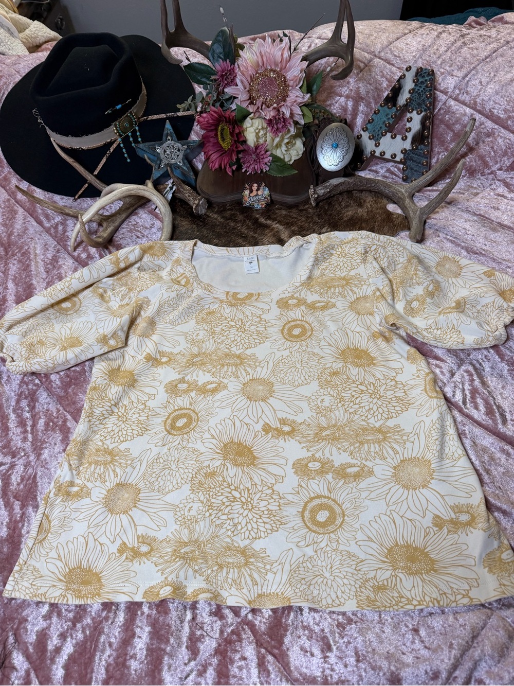 Kate Quinn Organic Cotton Sunflower Floral Puff Sleeve Top Size M